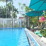 The Moon River Homestay & Villa