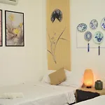 Corner Night Market Homestay