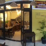 Corner Night Market Homestay