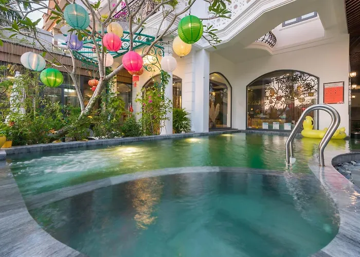Hoang Trinh Hotel