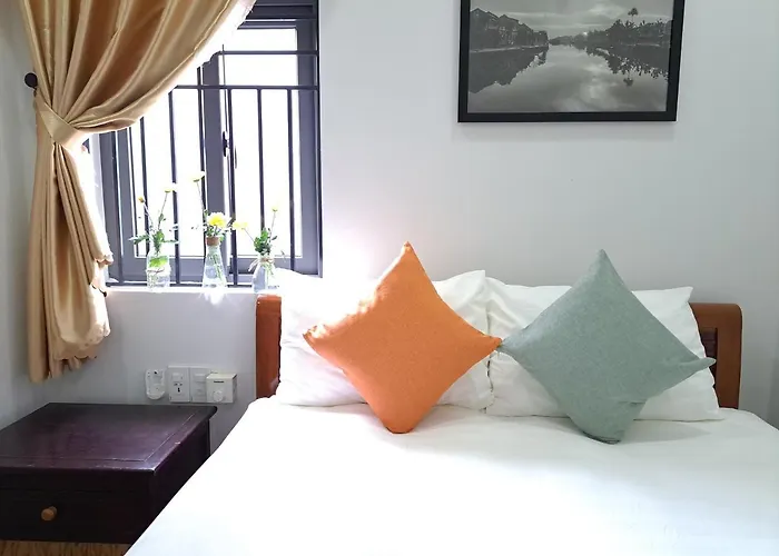 Pho Xanh Hotel - Stay 24H
