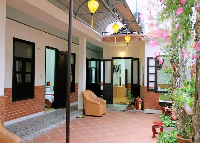 Red Ceramics Homestay