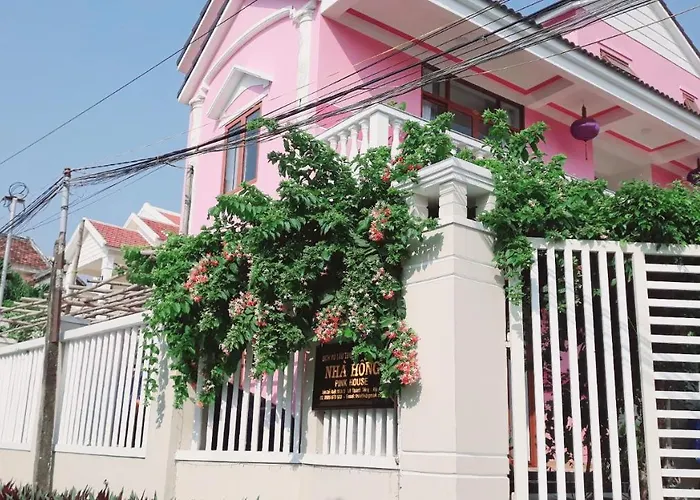 Pink House Homestay