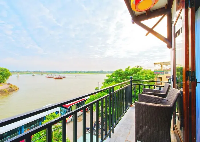 Hoa Vang Riverside Villa