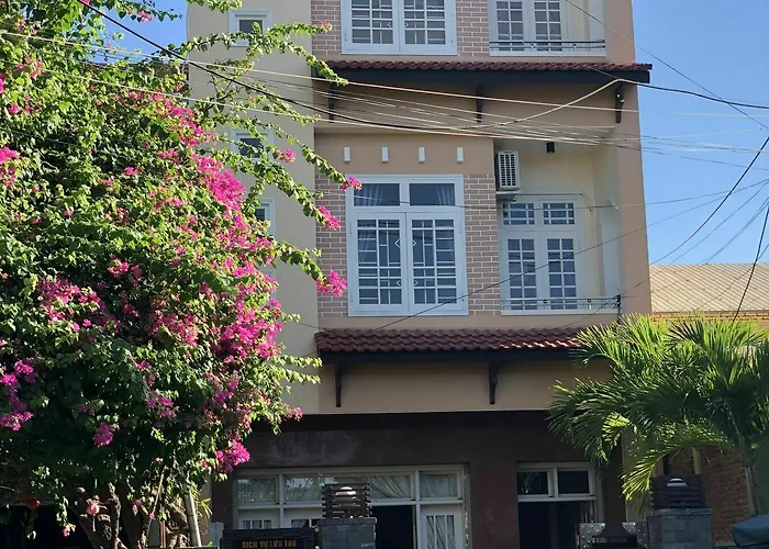 Three Palms Homestay