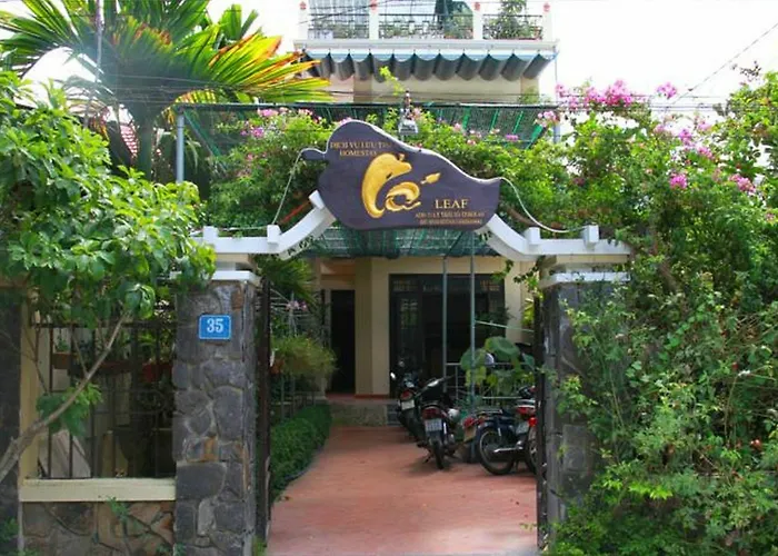 Leaf Homestay