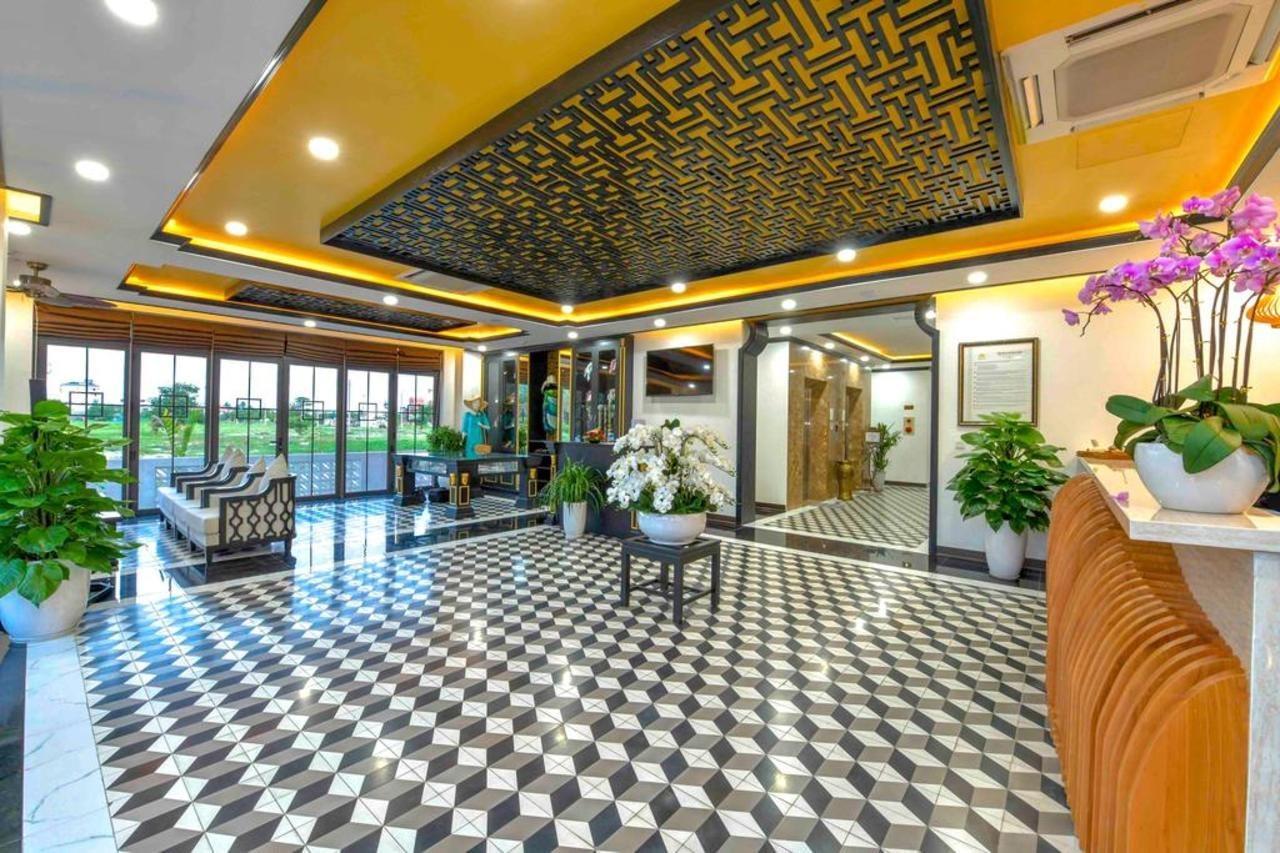 Fivitel Hotel 4*
