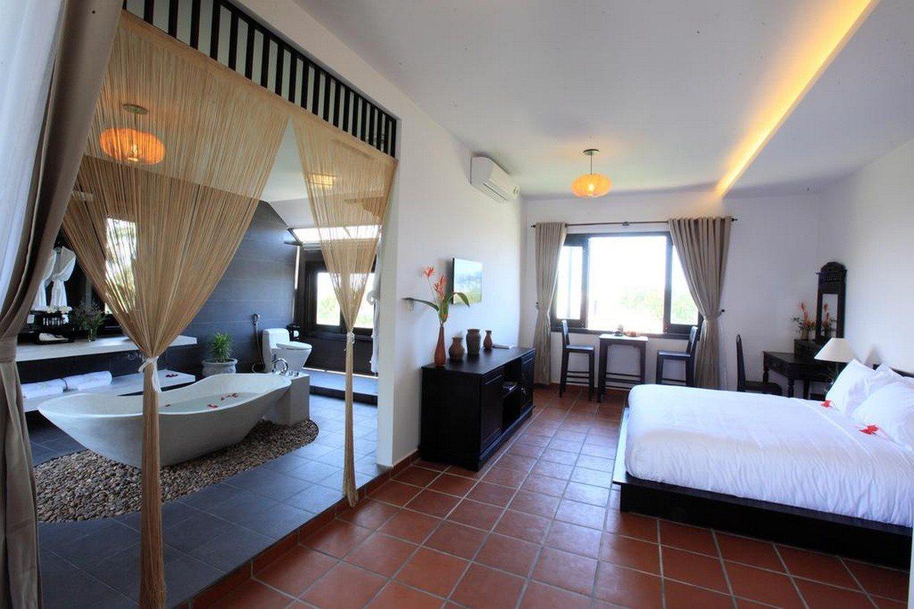 East West Villa Hoi An