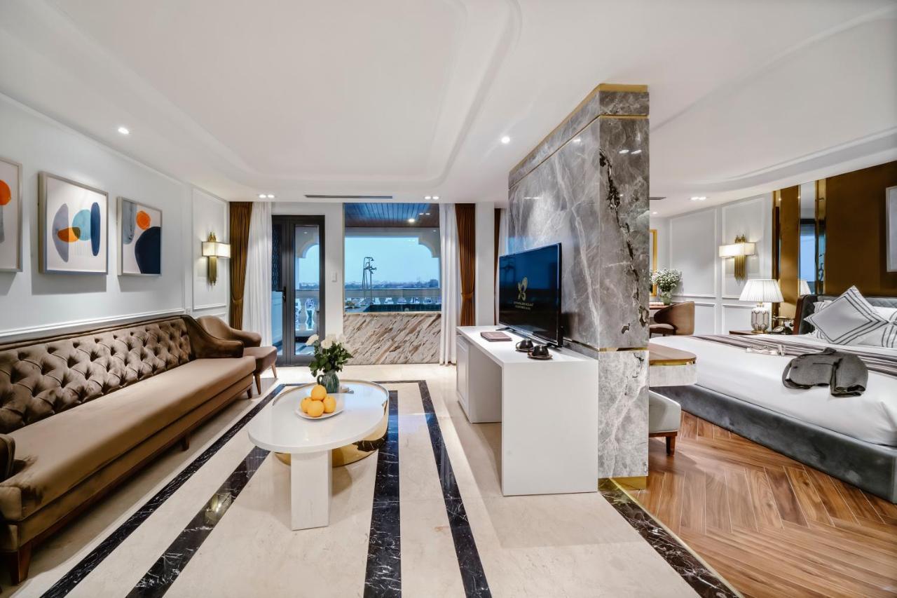 Le Pavillon Gallery & 4*