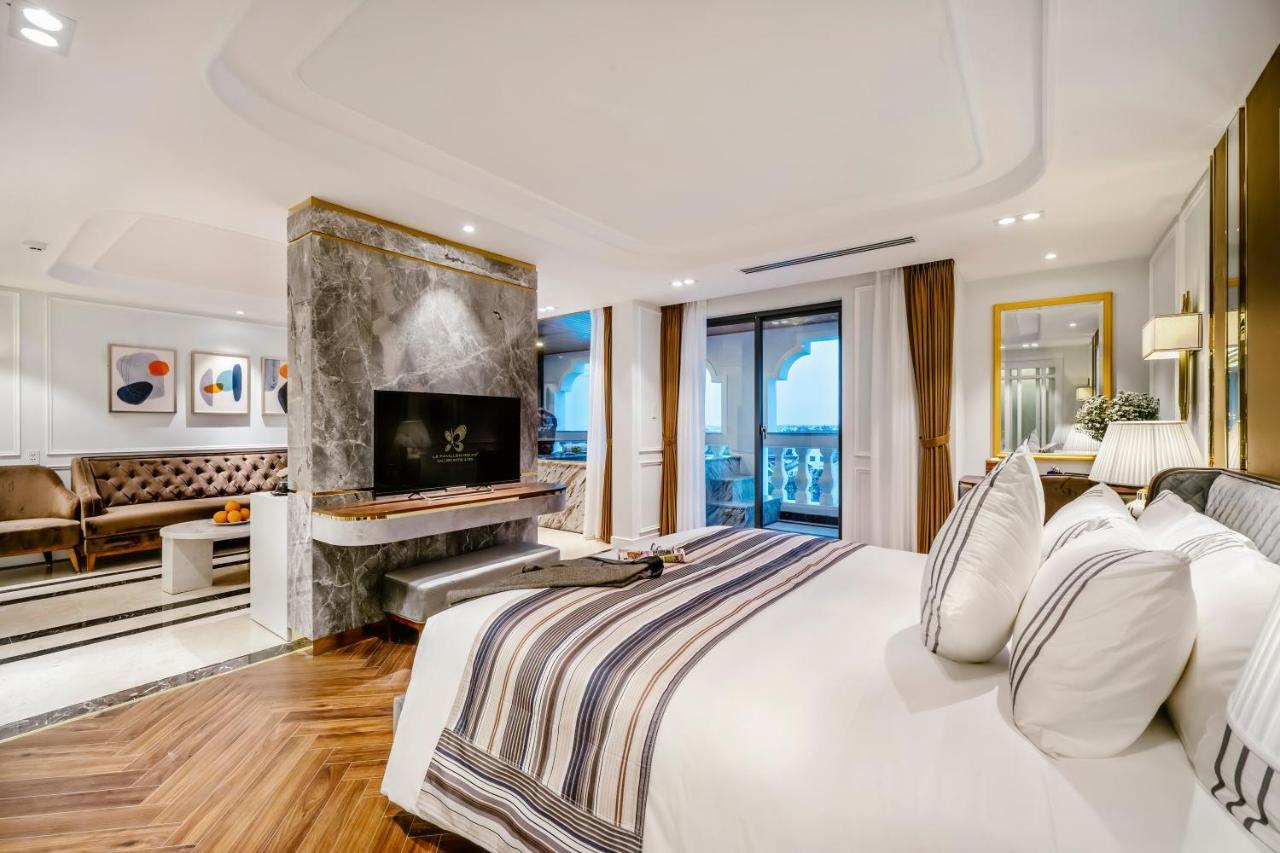 Le Pavillon Gallery & Hotel 4*