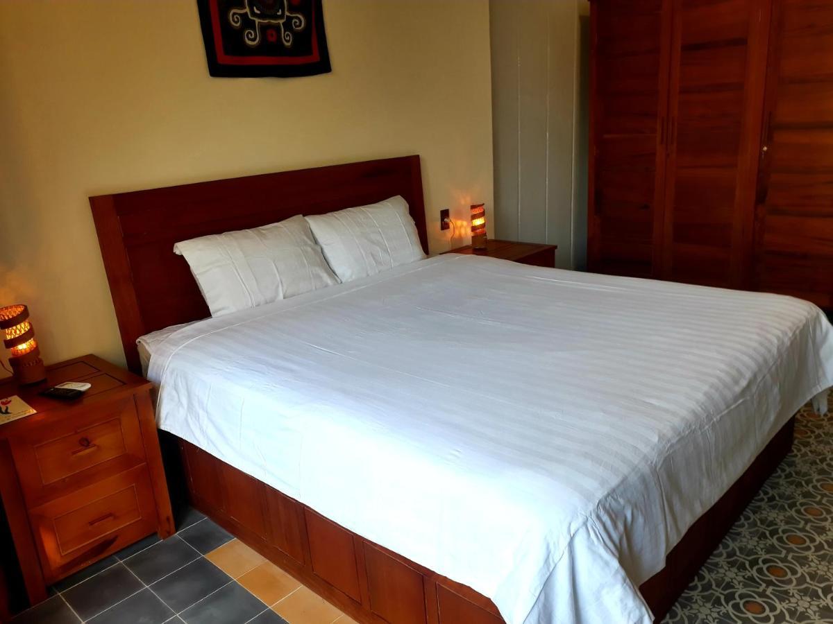 Pink Tulip Hotel 3*