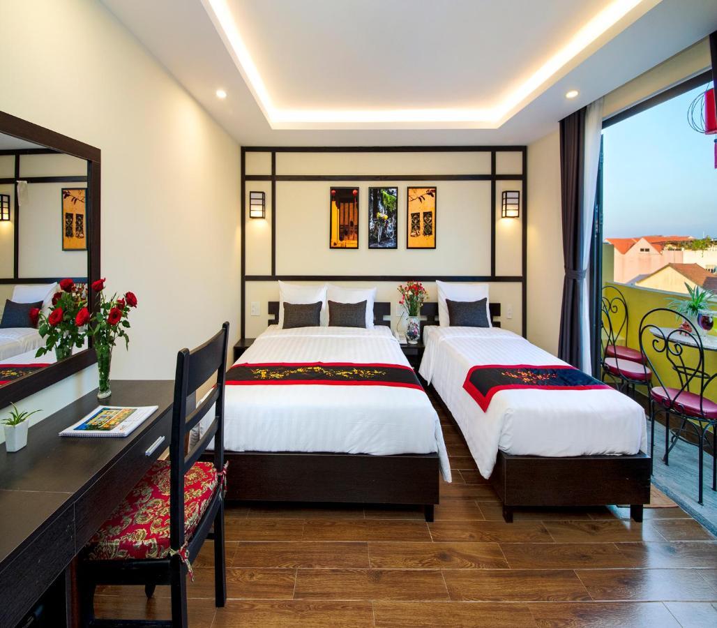 Riverland - Center 3*