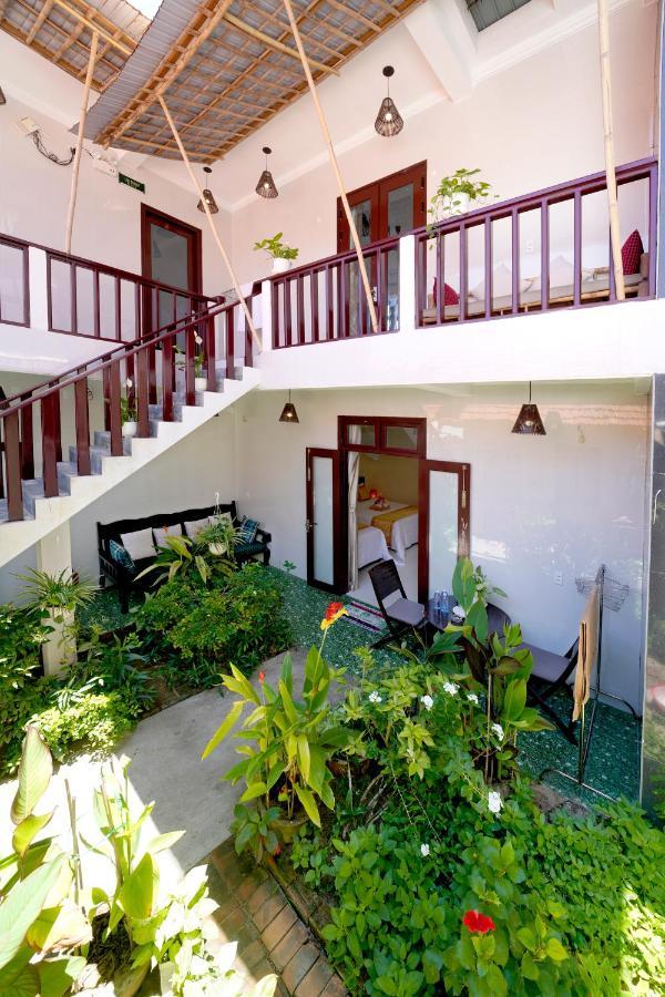 Pink Homestay