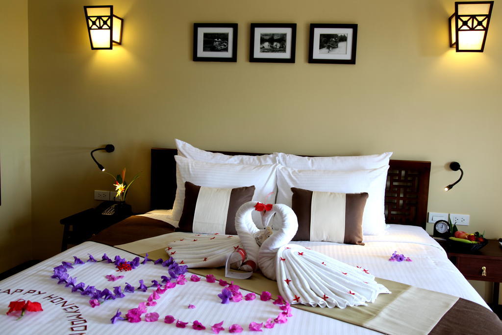 Essence & Hoi An