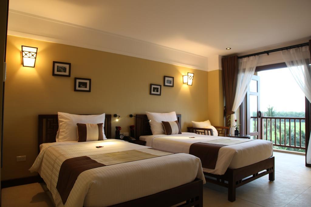 Hotel Essence & 4*