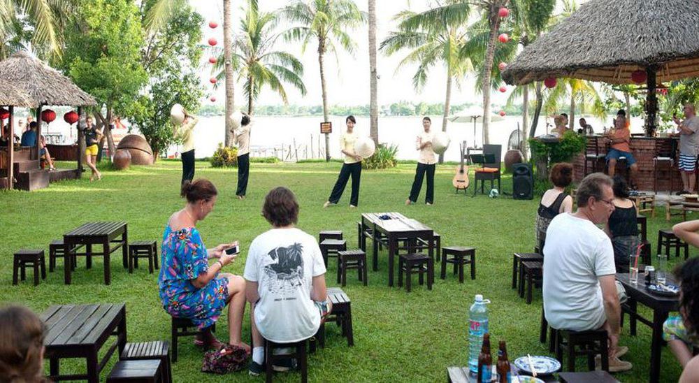 Vinh Hung Riverside & Resort
