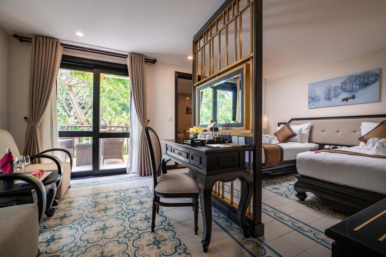 Hotel Silkotel 4*