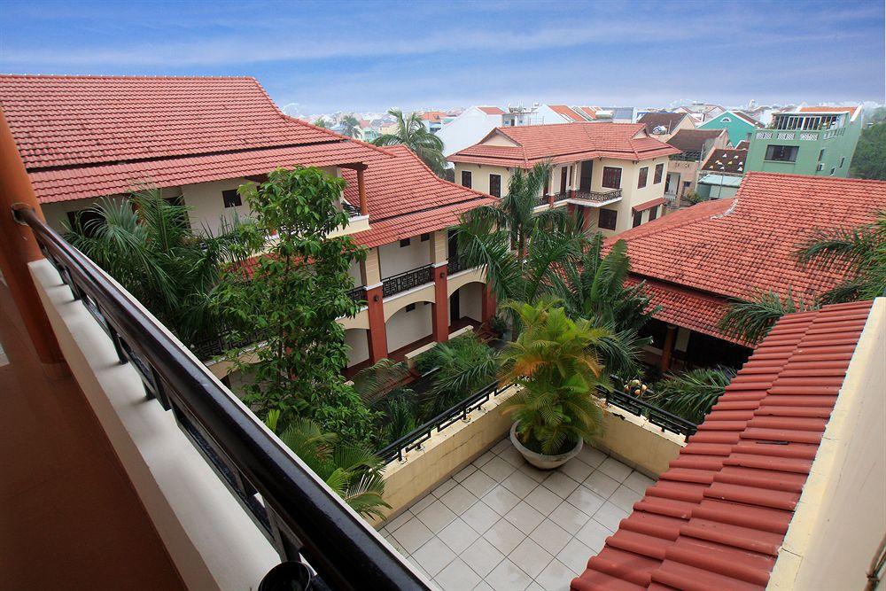 Bach Dang Hotel 3*