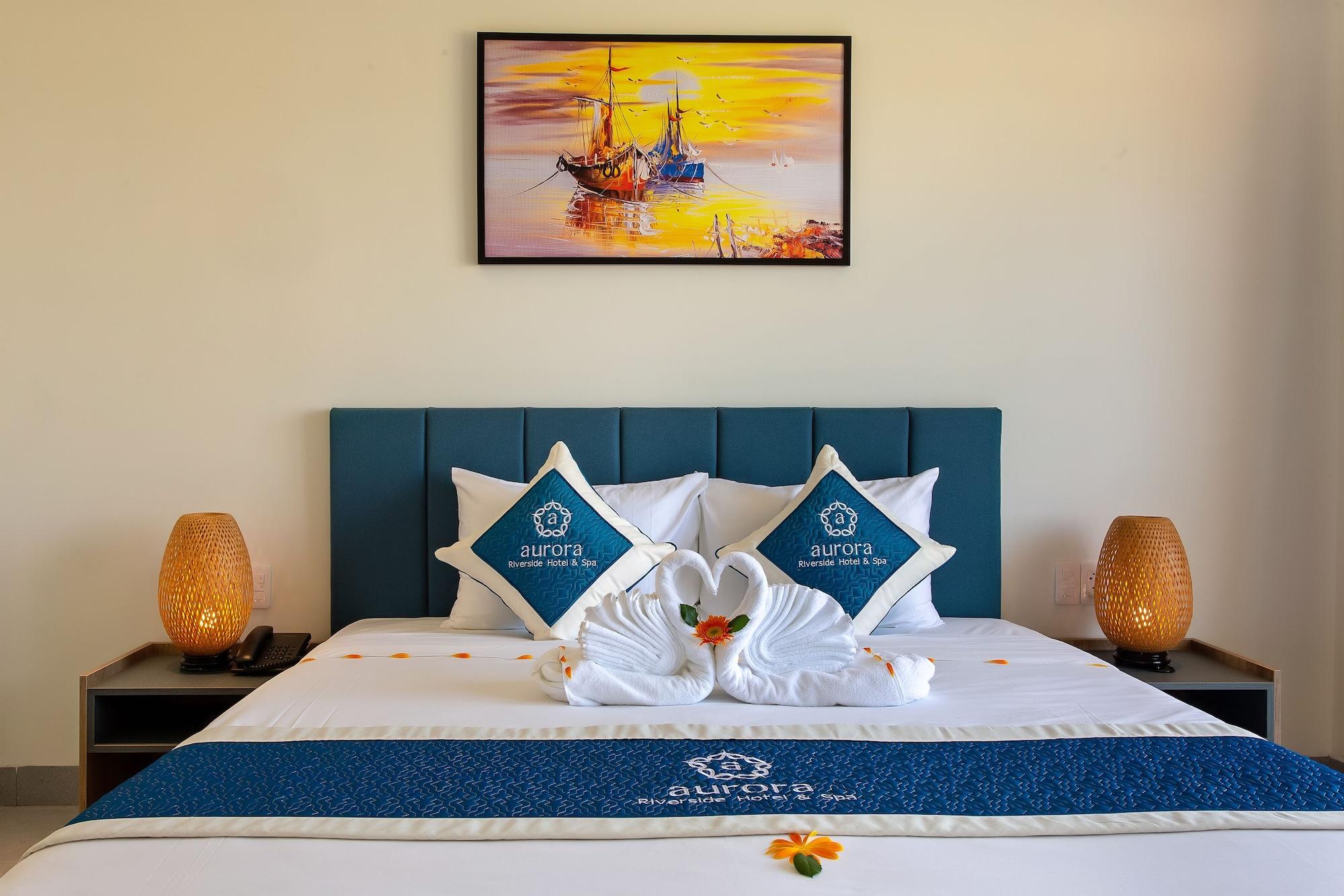 Hotel Aurora Riverside And