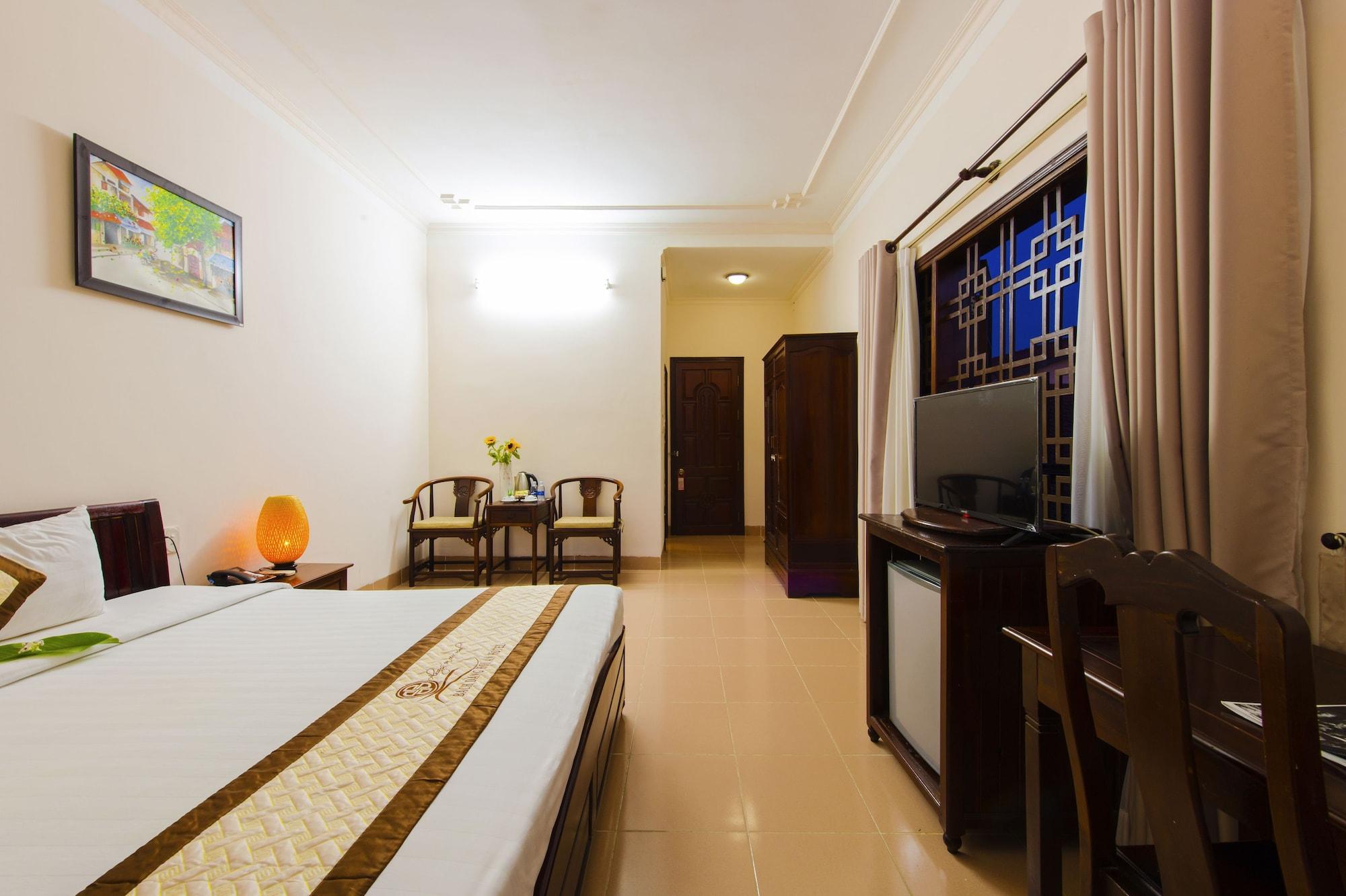 Bach Dang Hotel 3*