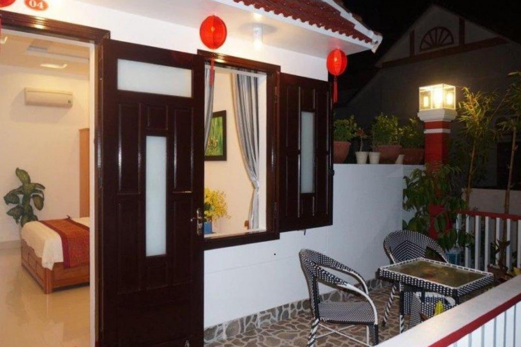 Nhà khách Red House -