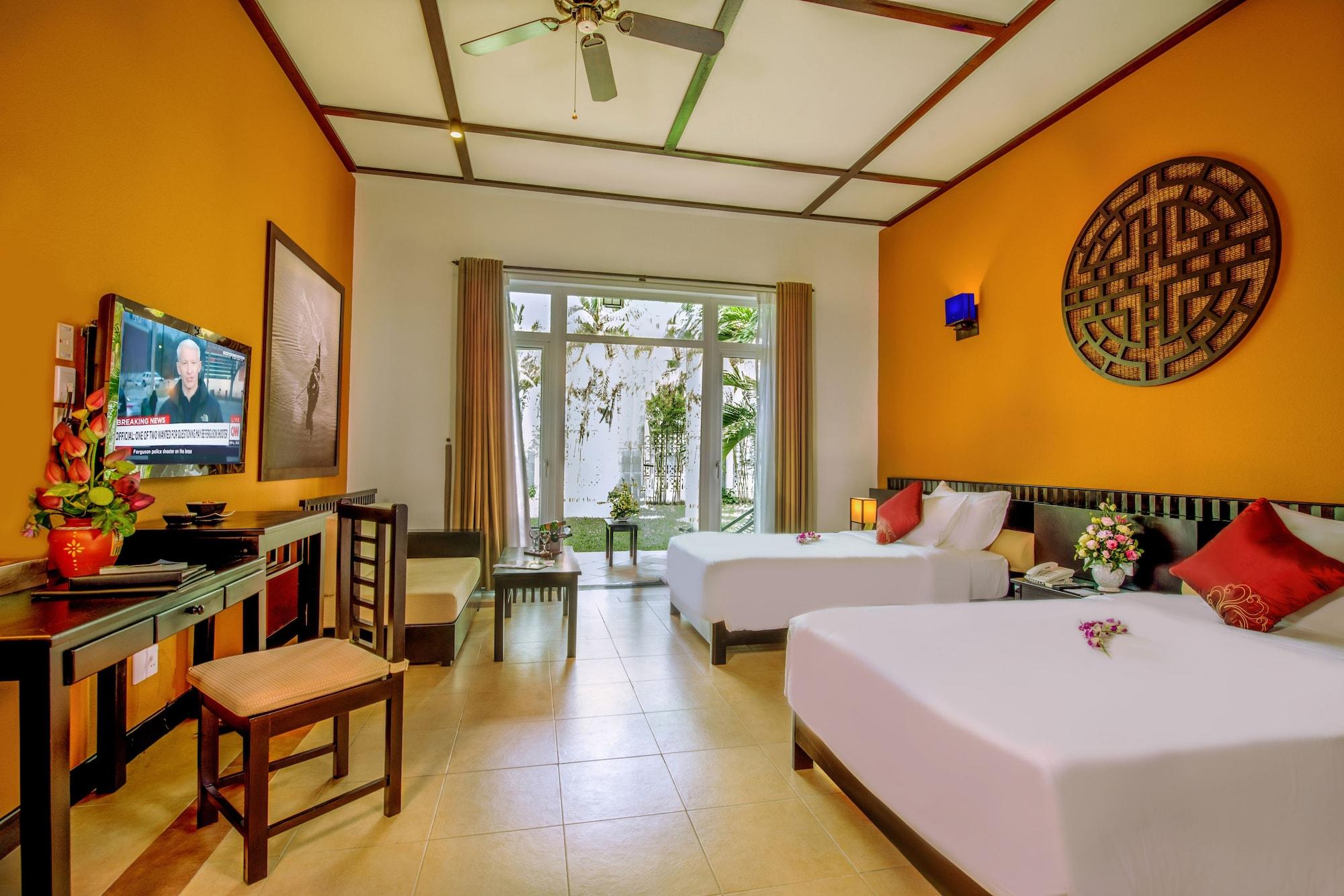 Resort Hoi An Beach Resort 4*