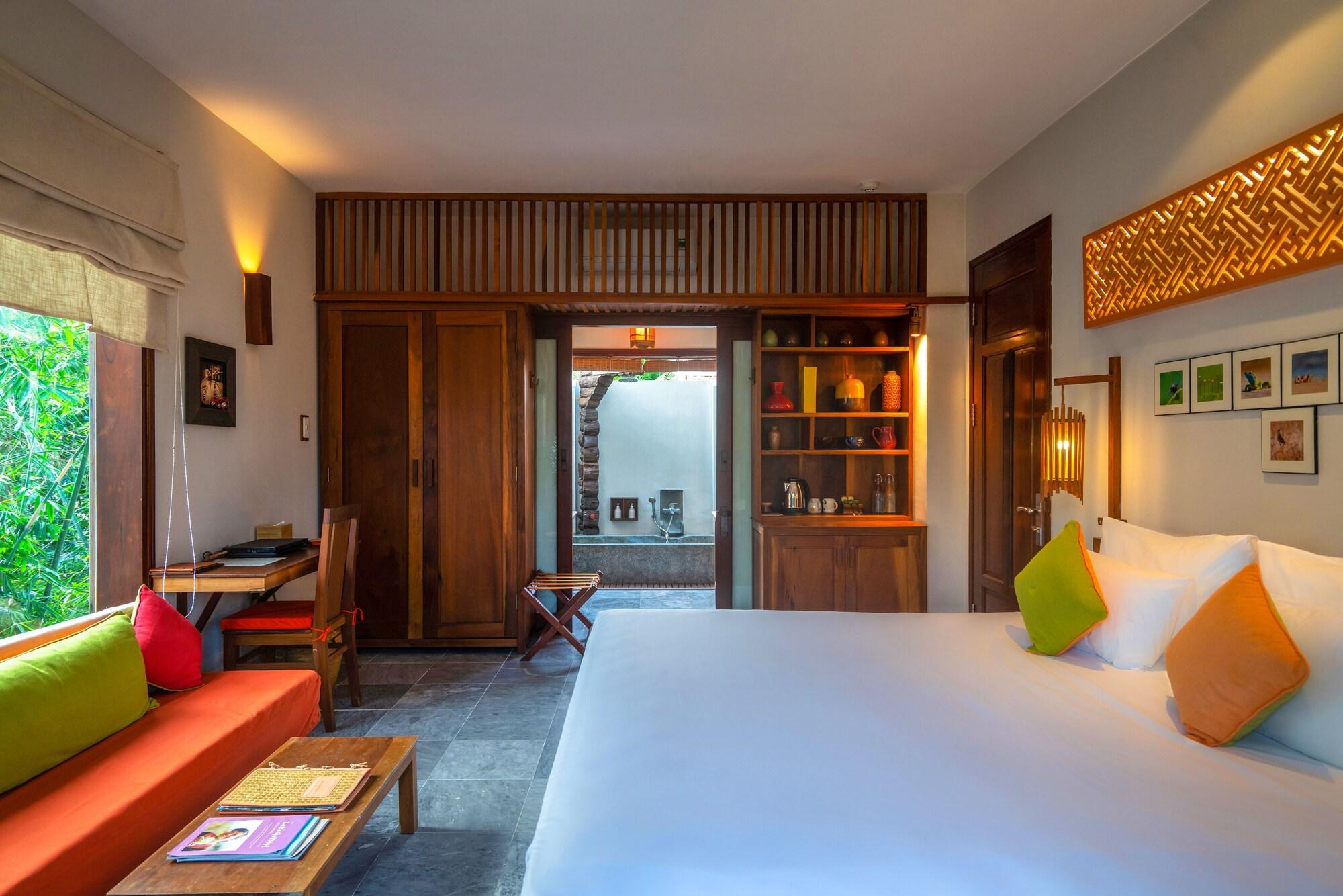 Hotel Chic - Retreat