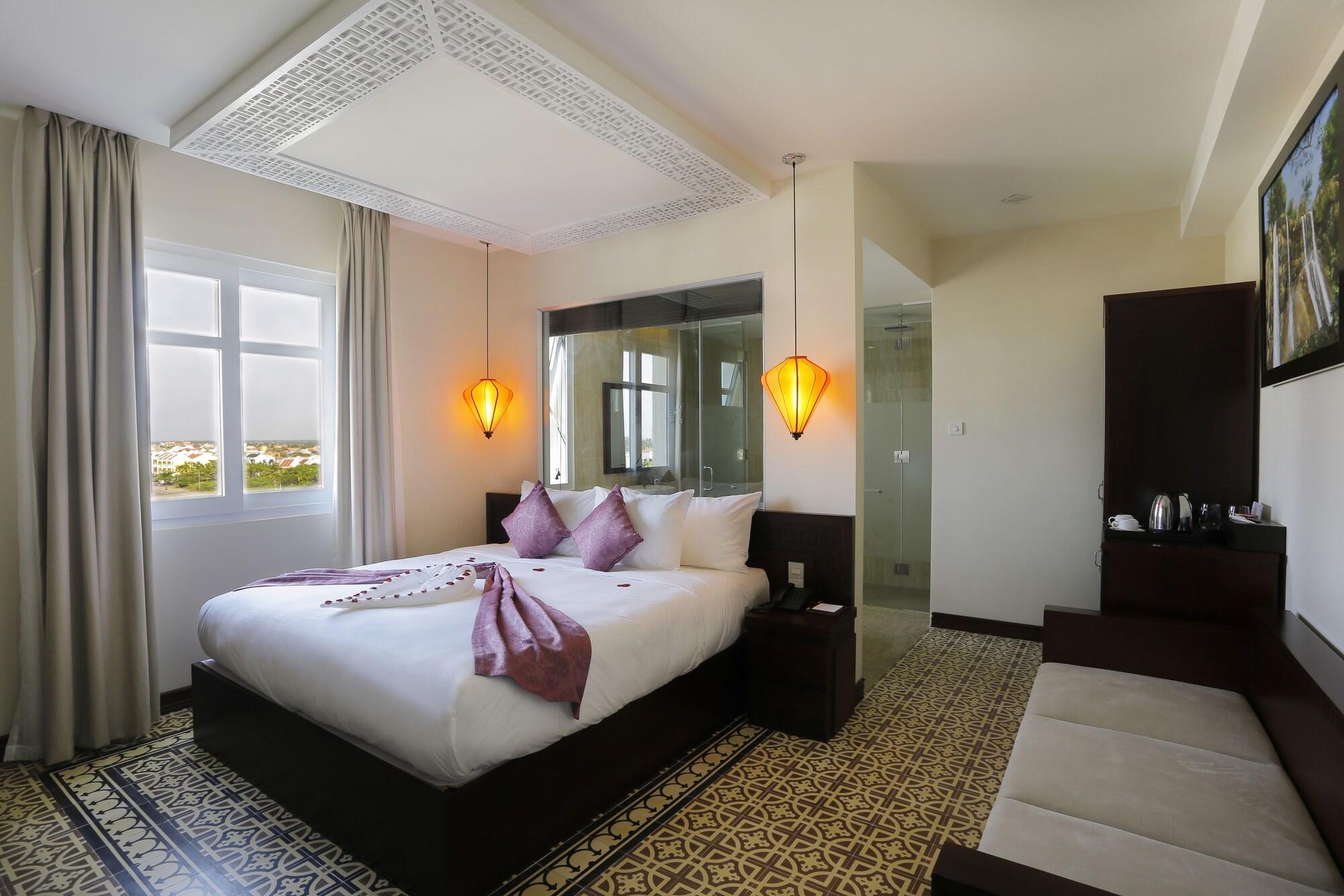 Royal Riverside & Hoi An