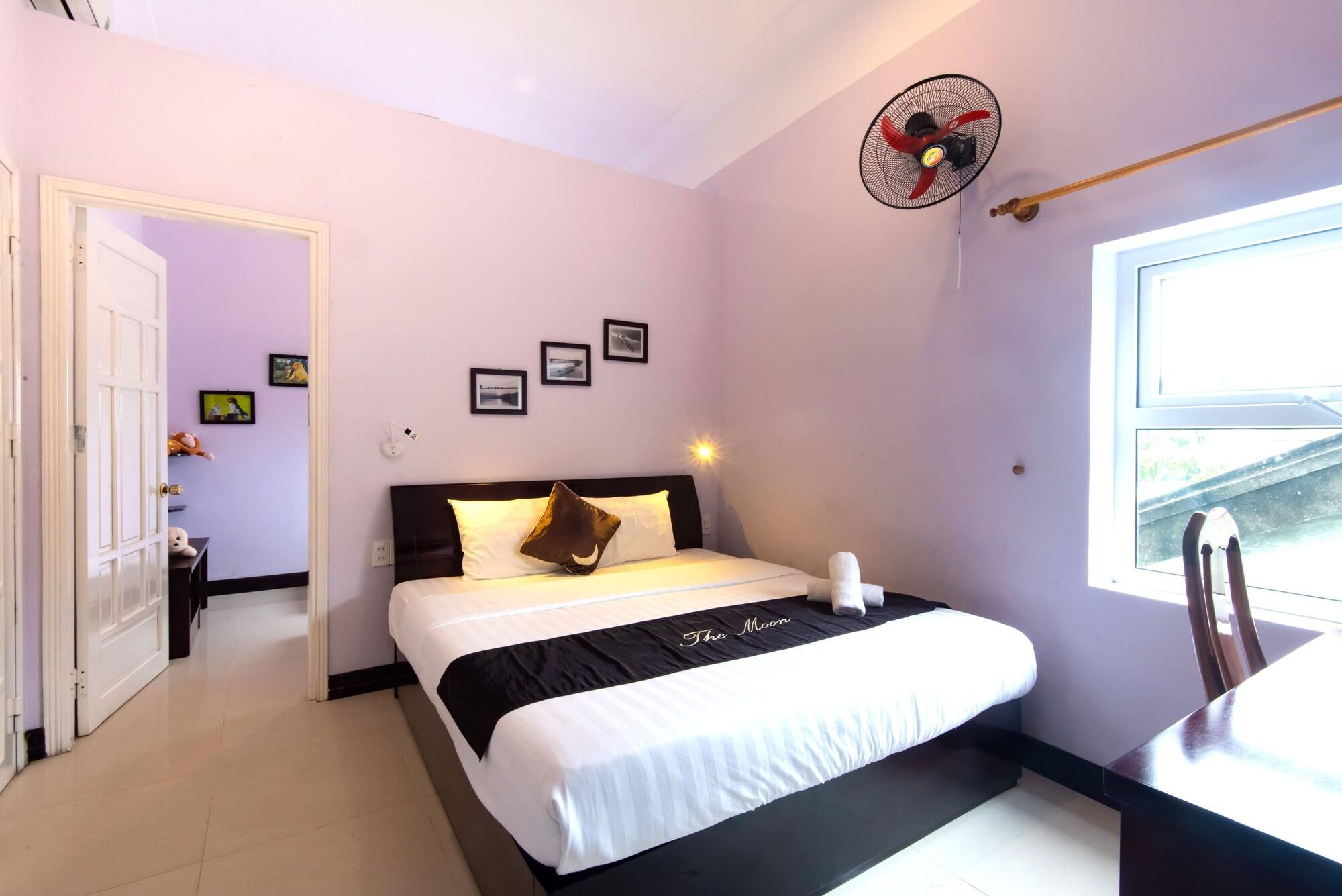 The Moon Villa *