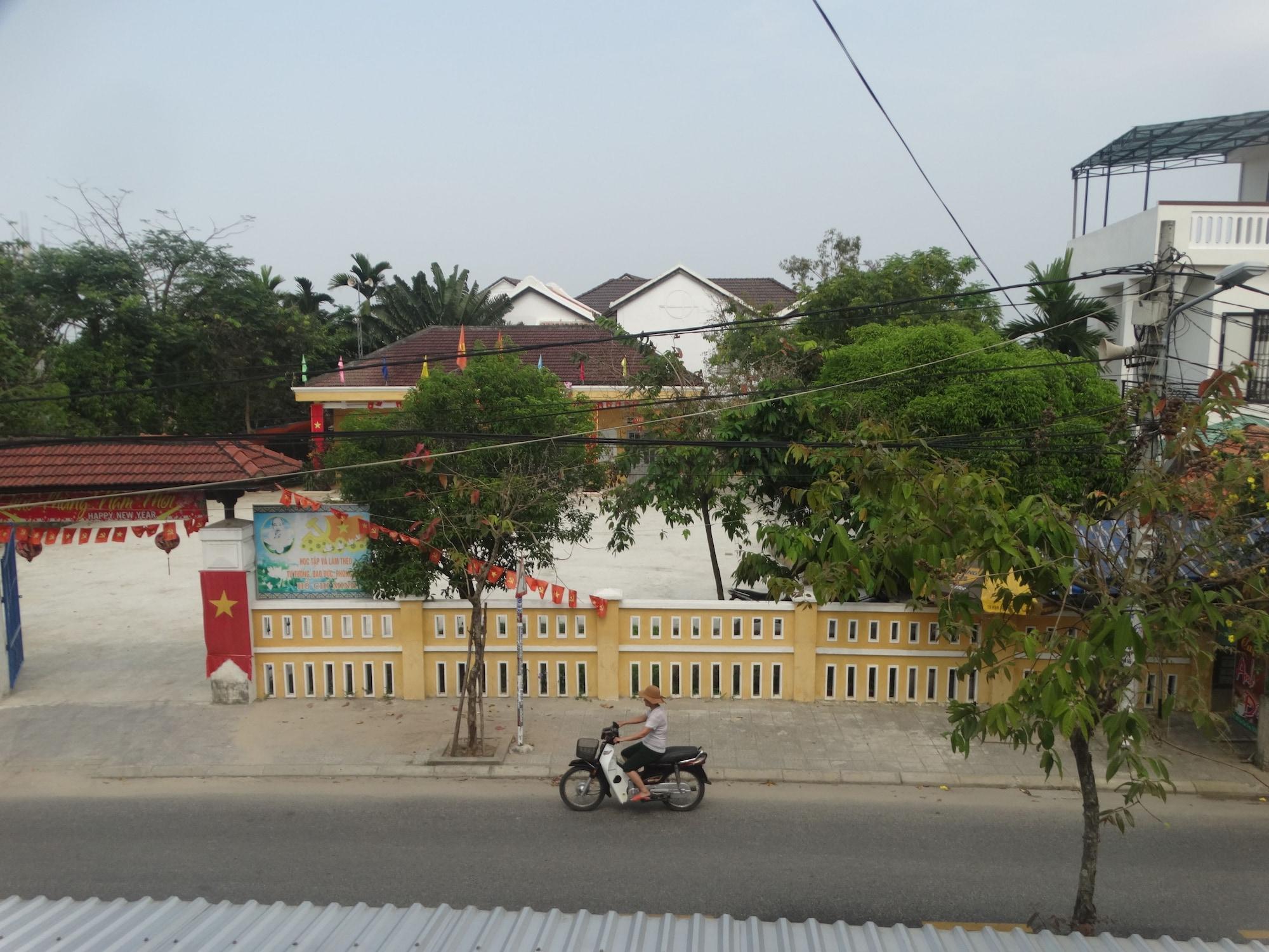 Yellow House Homestay Hoi An