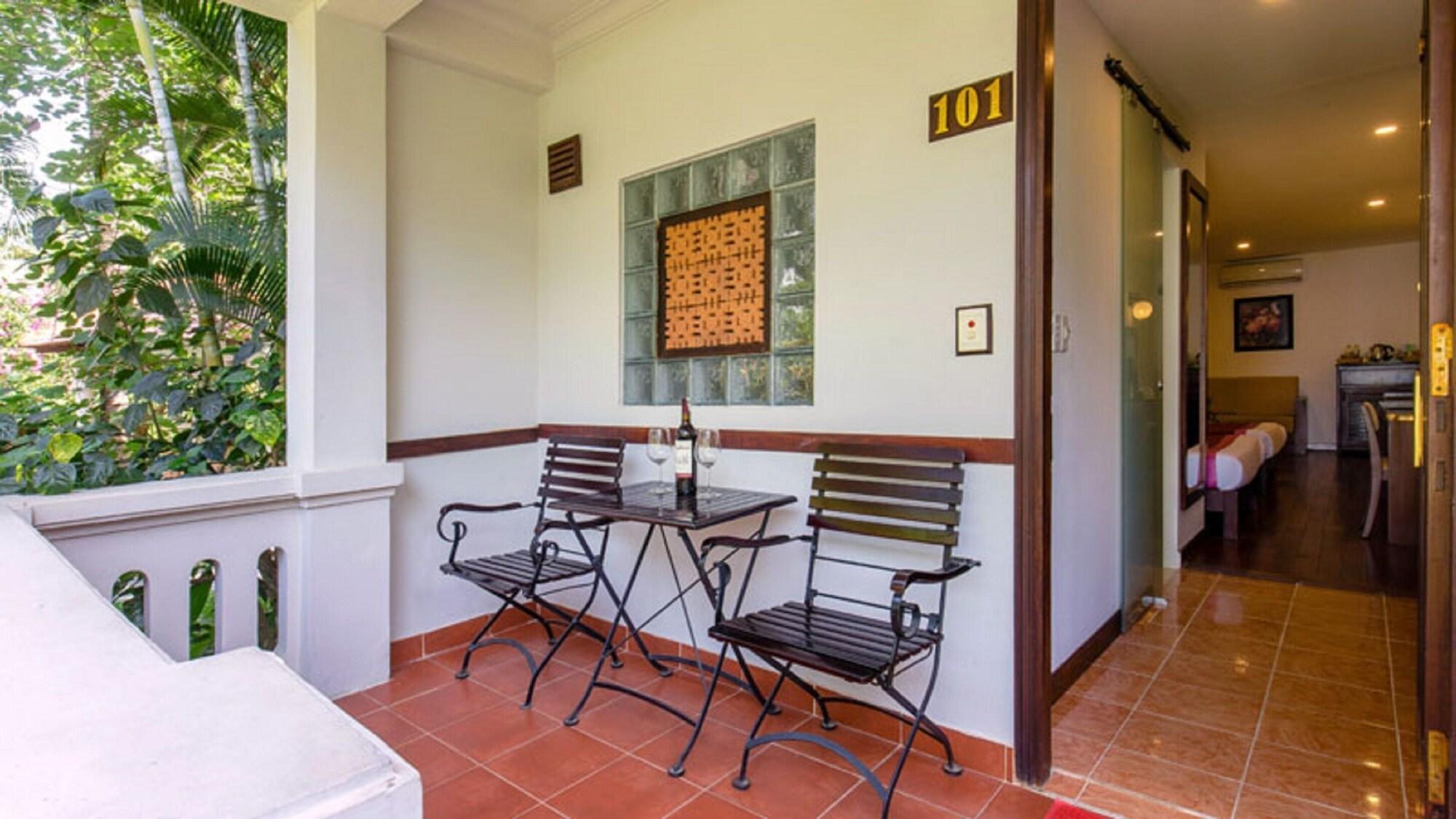Vinh Hung Riverside & 4* Hoi An