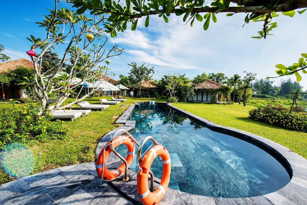 Allamanda Estate Hotel 4*
