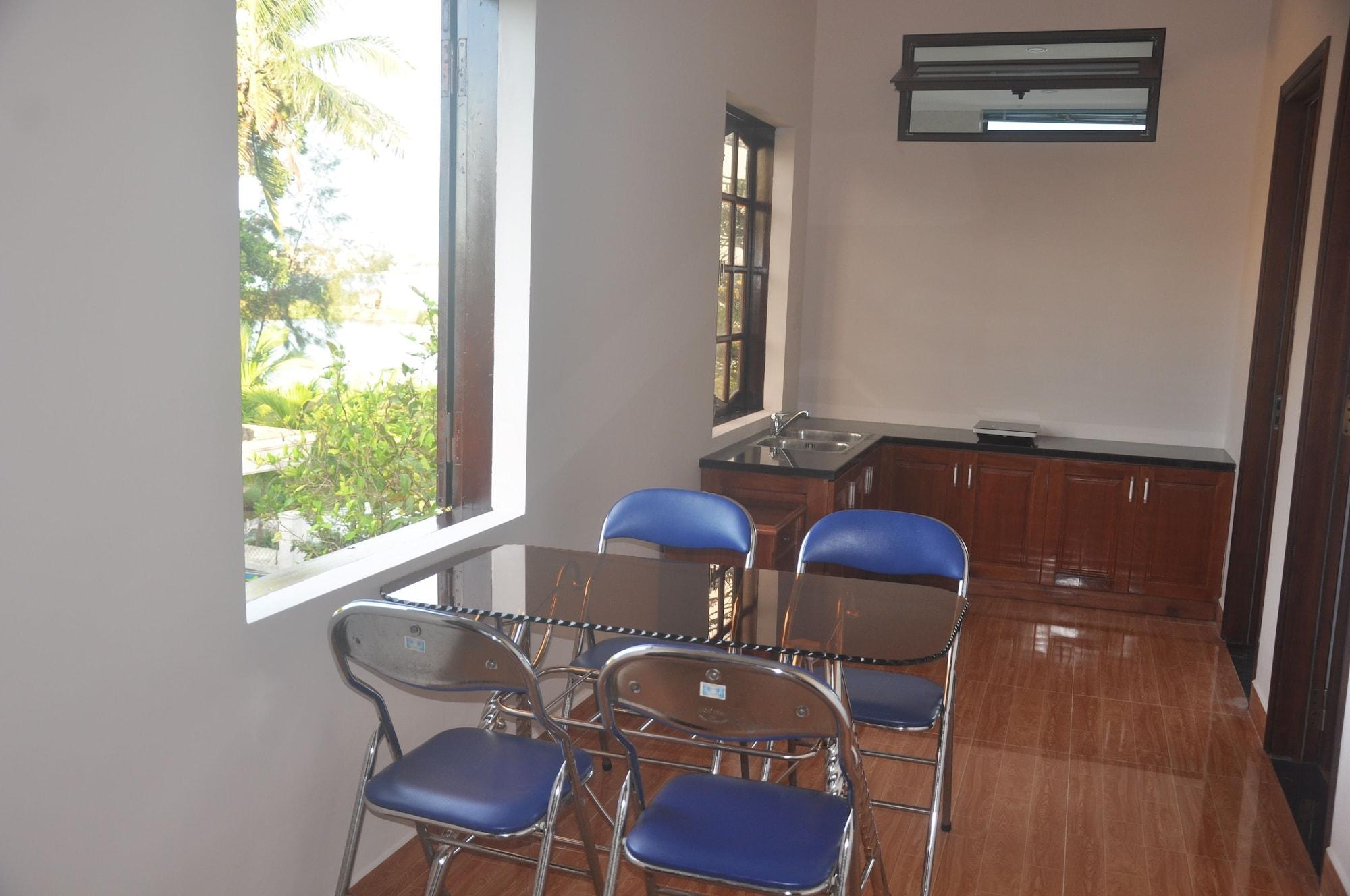 Tra Que Riverside Homestay *
