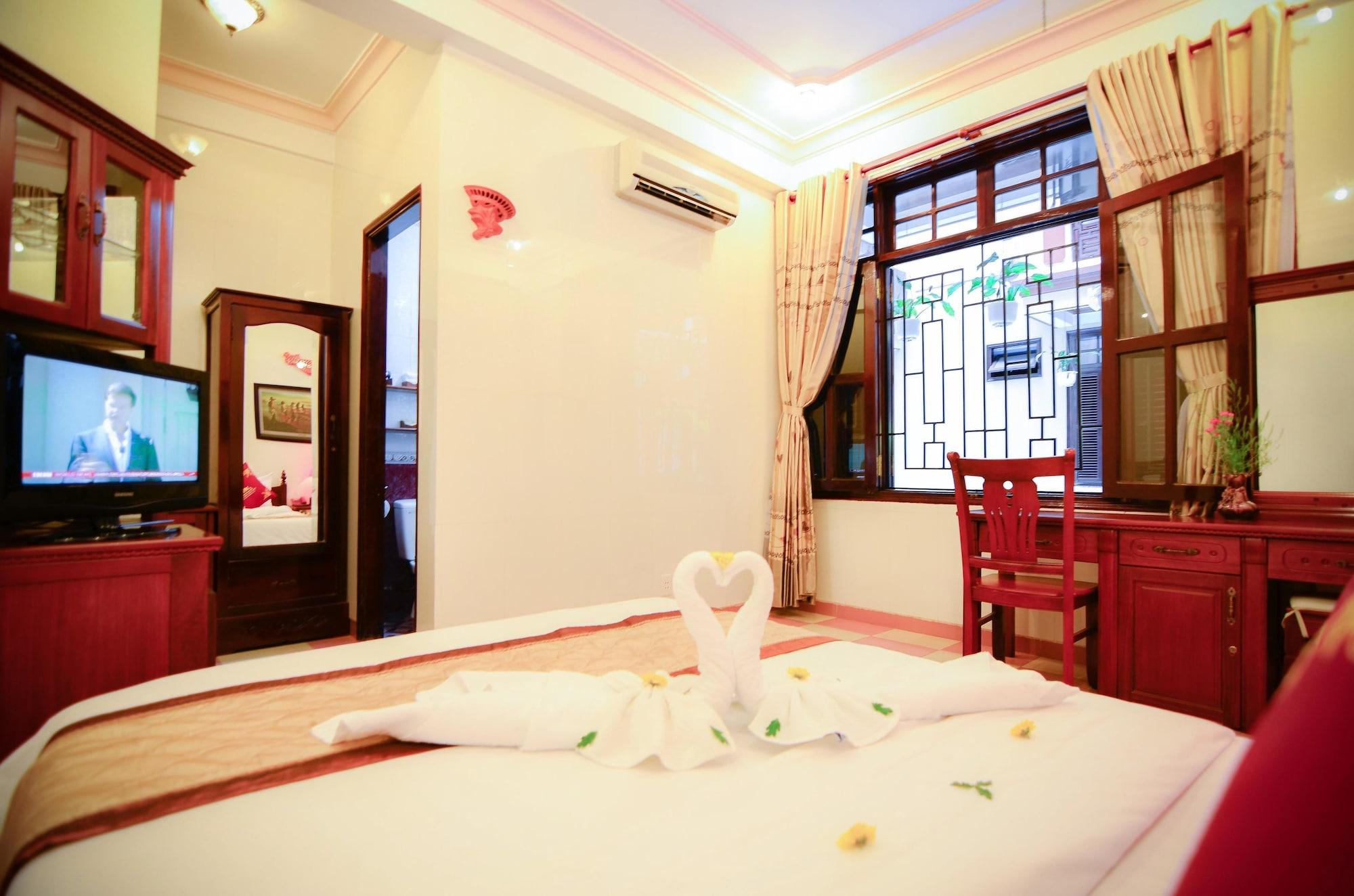 Hotel Nhi Nhi 3*