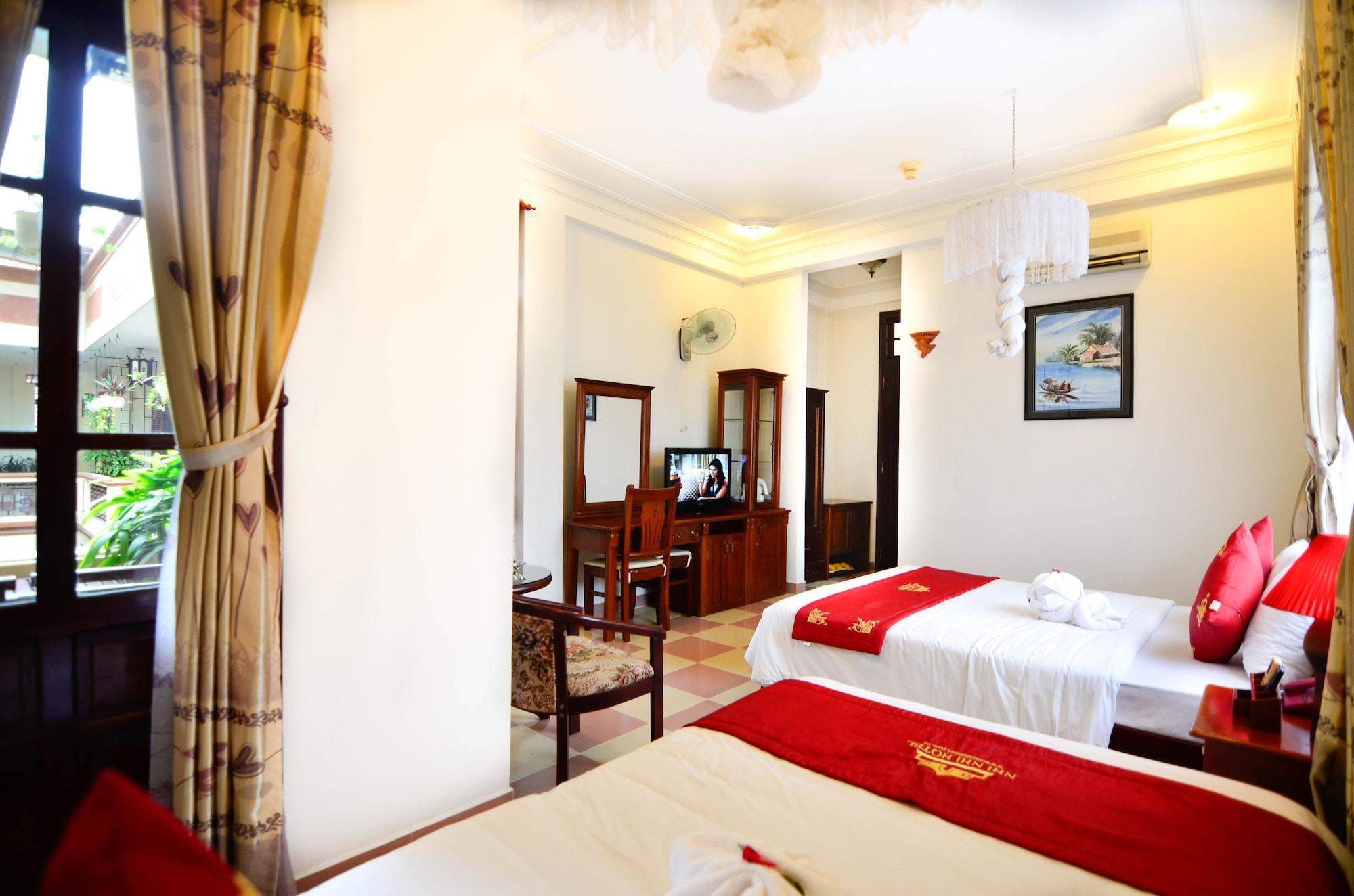 Nhi Nhi Hotel