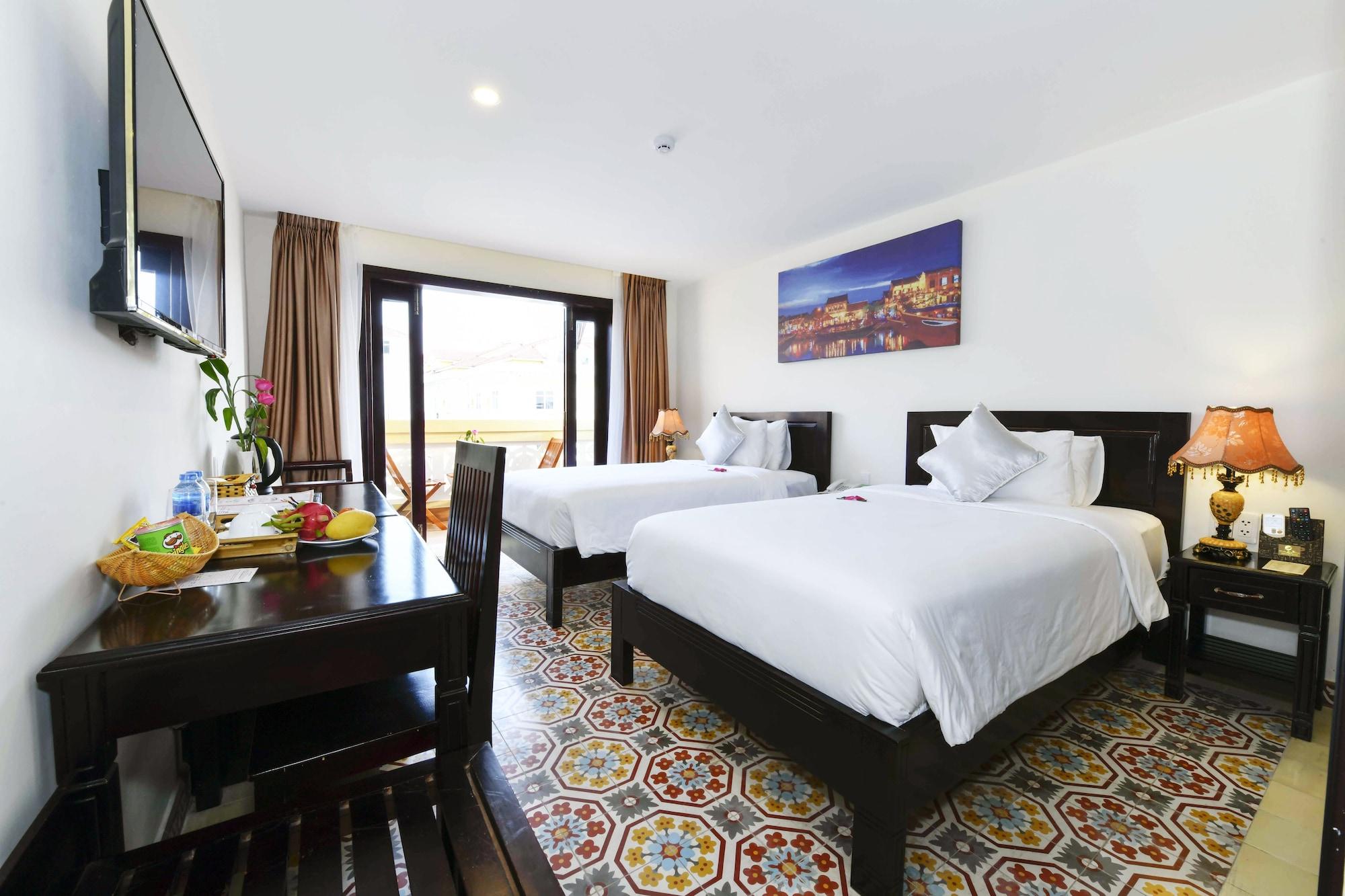 River Boutique Hotel 4*