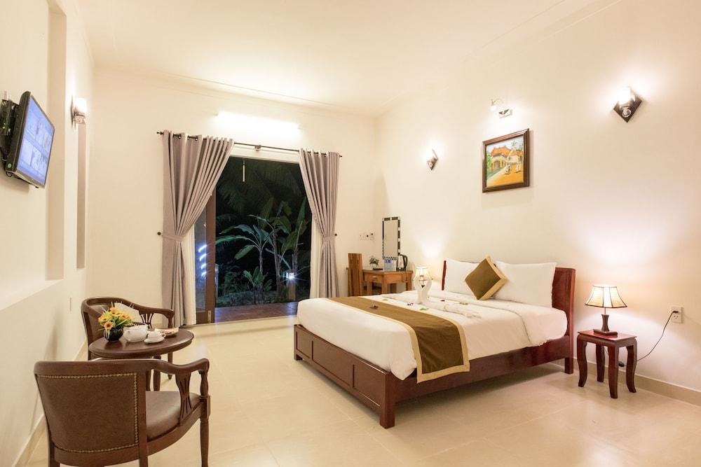 Luna Hotel