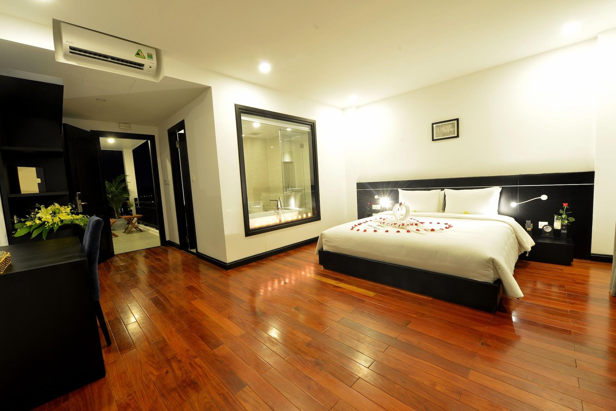 Nostalgia And Hotel Hoi An