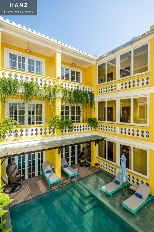 Hanz Triple Riverside Villa Hoi An