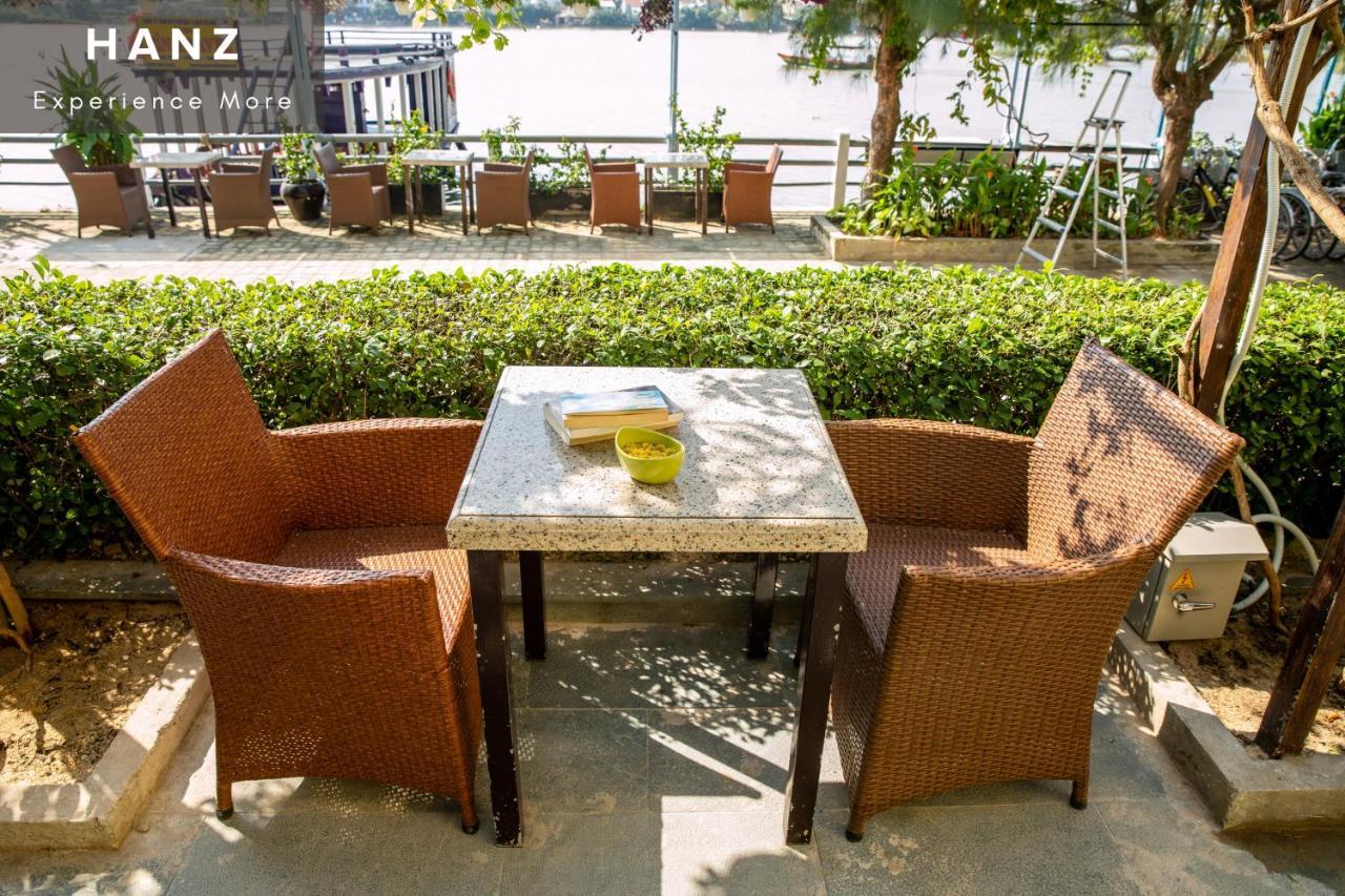 Hanz Triple Riverside Villa Hoi An *