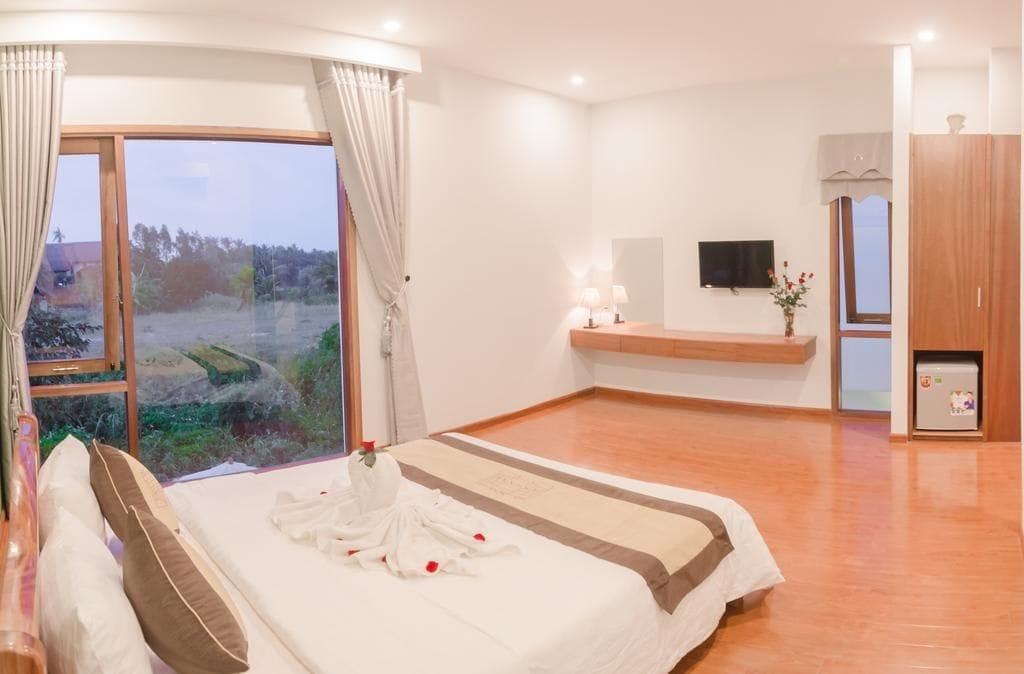 World Hotel 3*