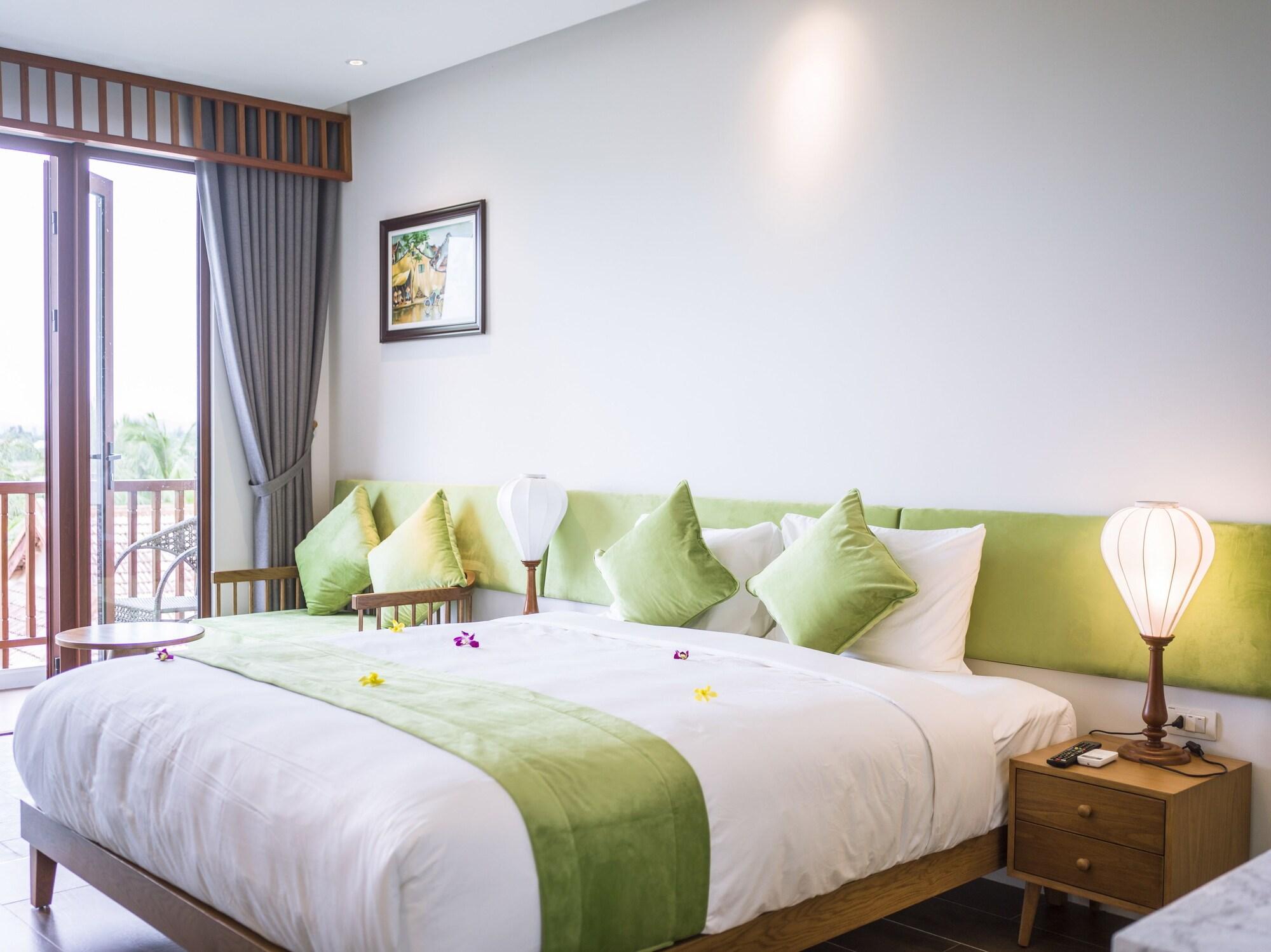 Vinh Hung Old Town Hotel