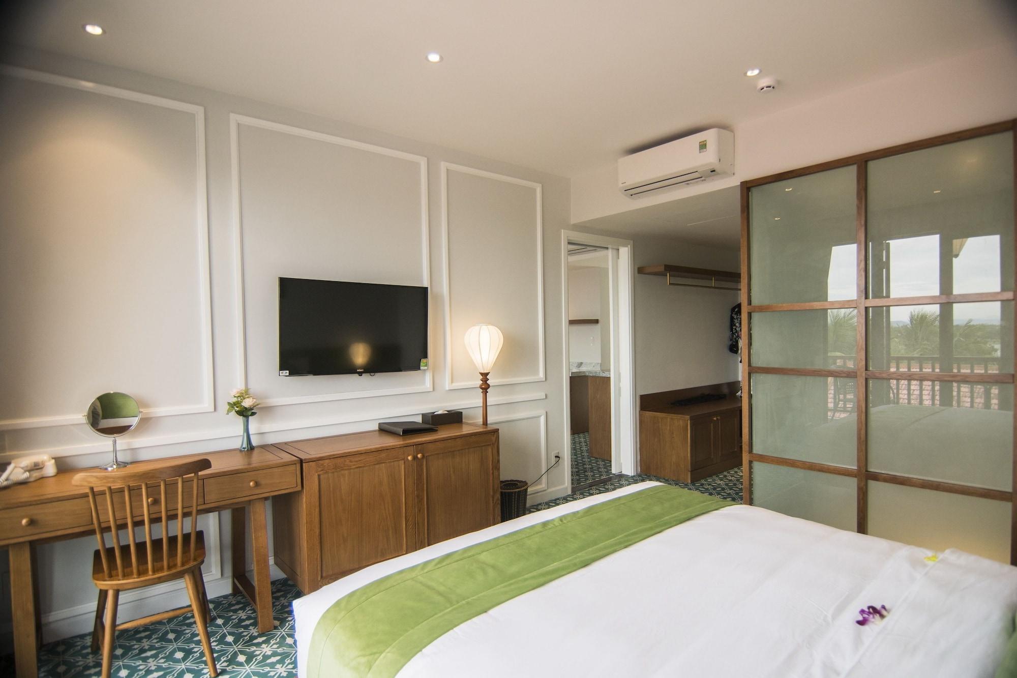 Vinh Hung Old Town Hotel 3*
