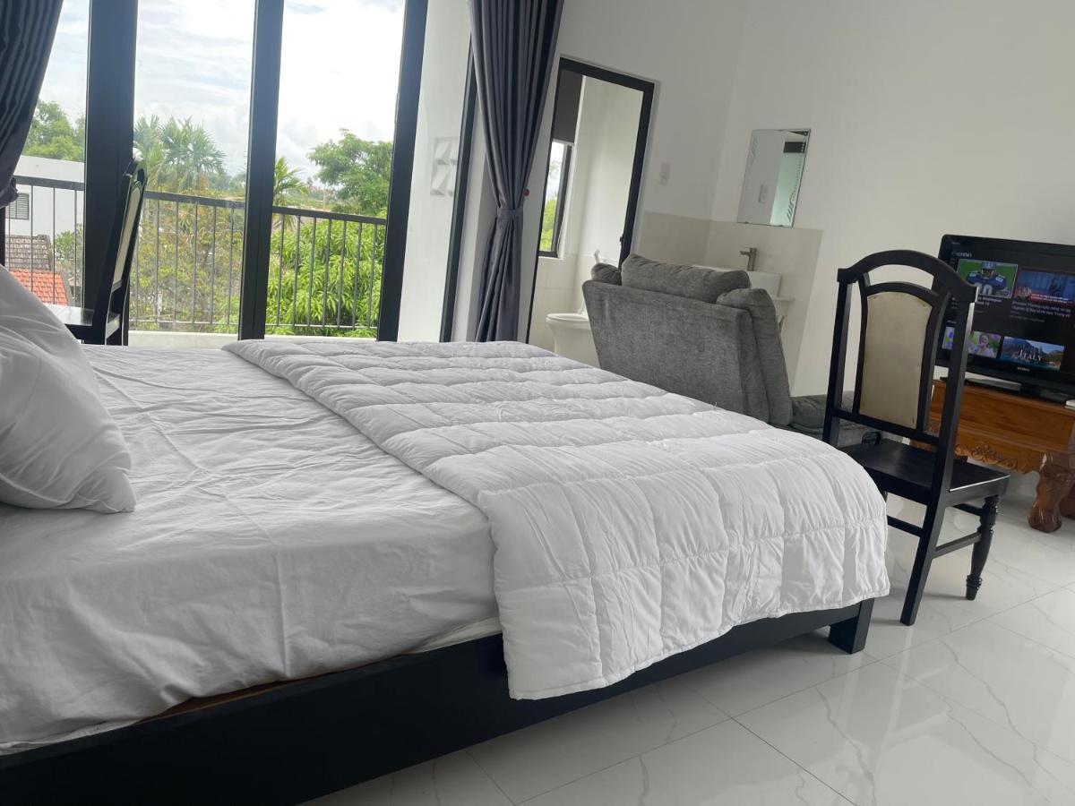 Moon House * Hoi An