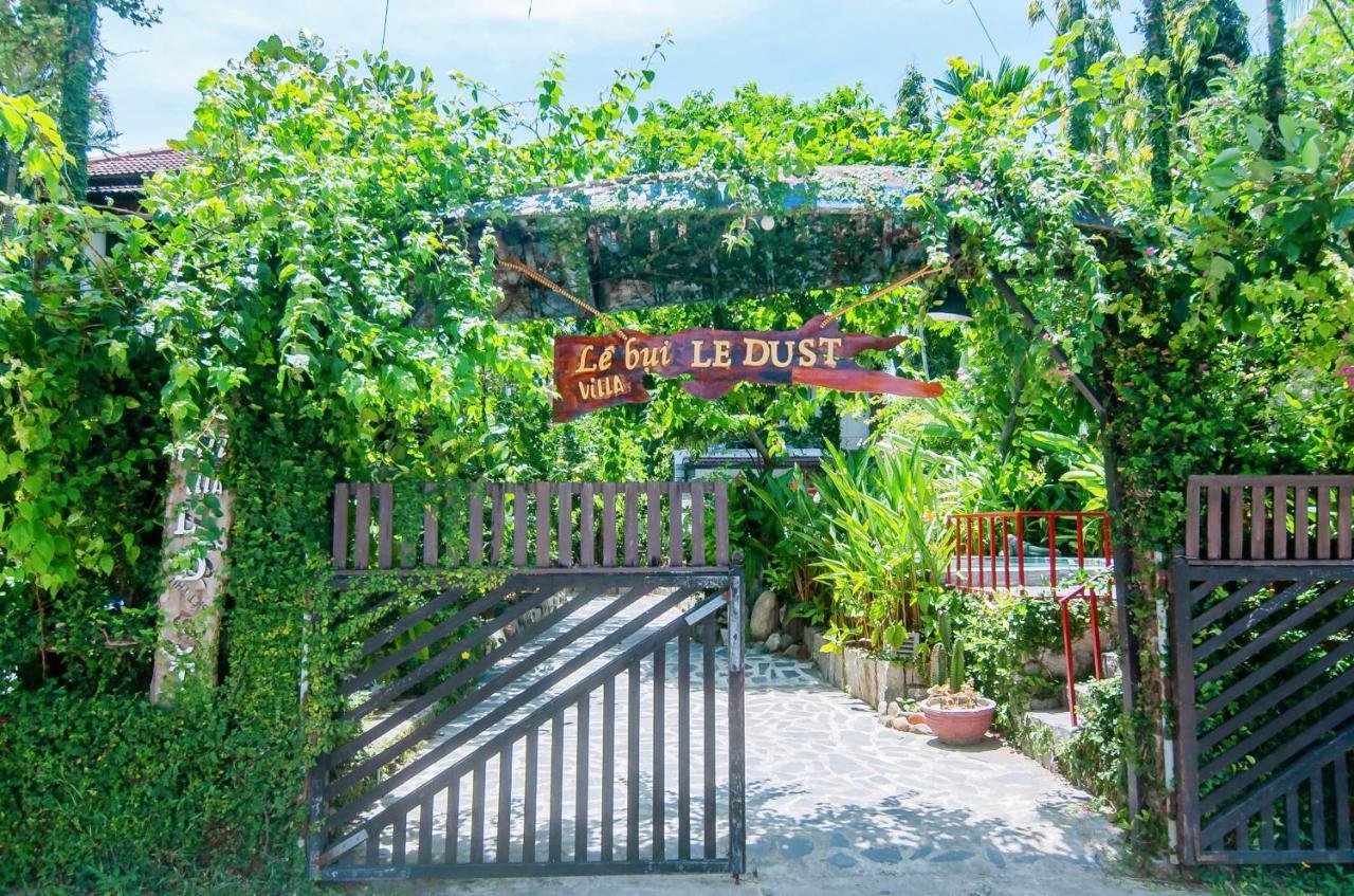 Le Dust * Hoi An