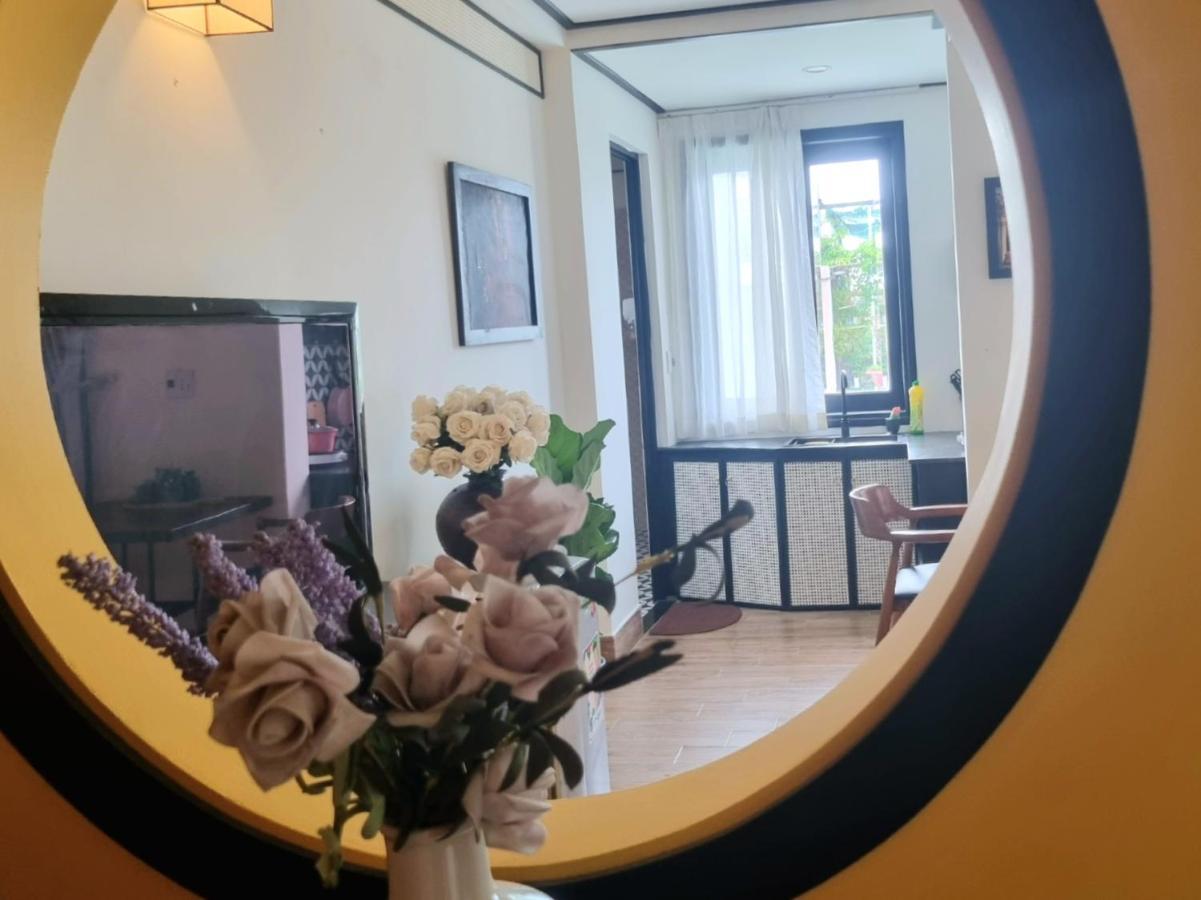Apartment A Little Rosie *