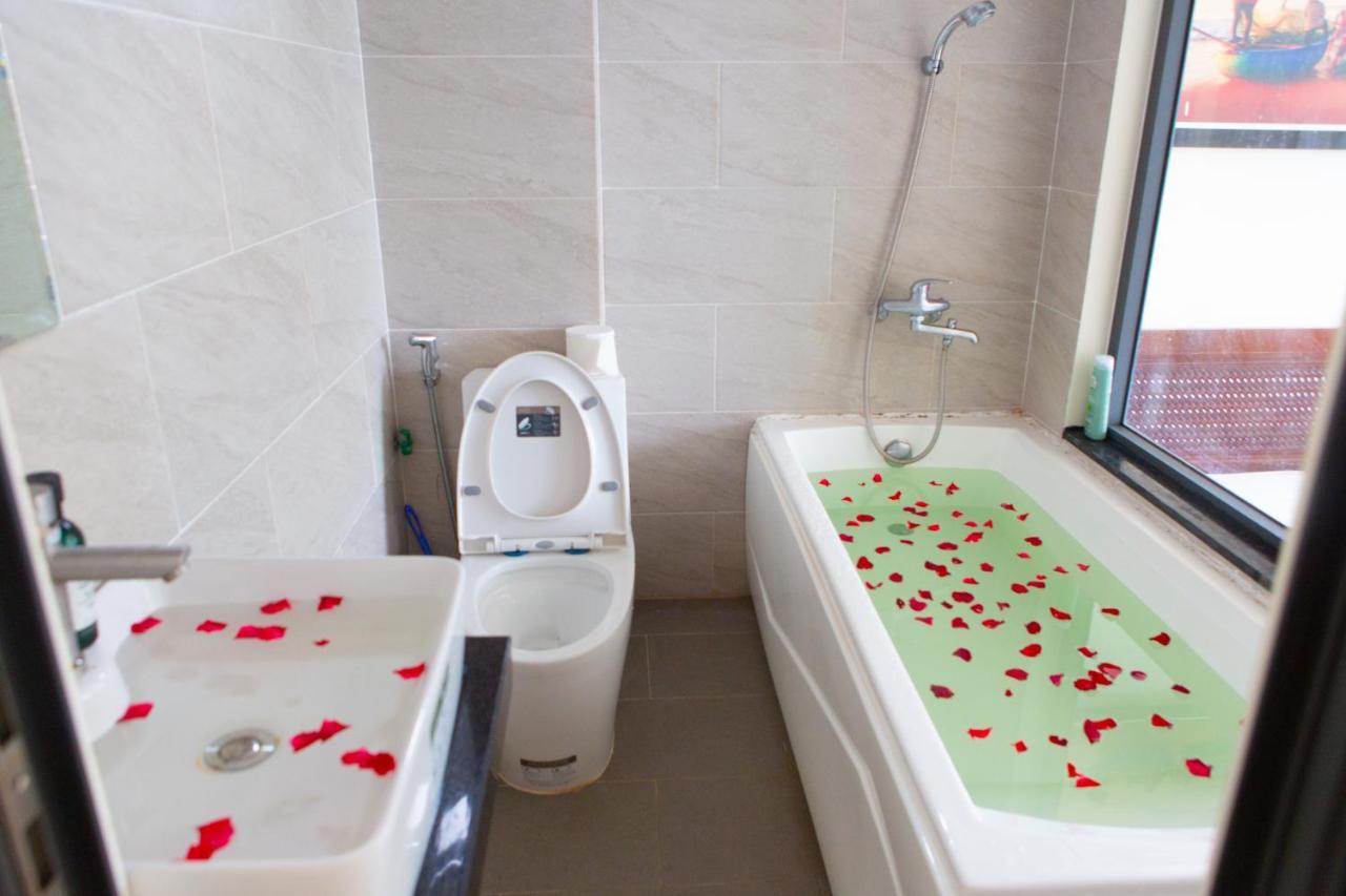 Homestay Coral Riverside & *