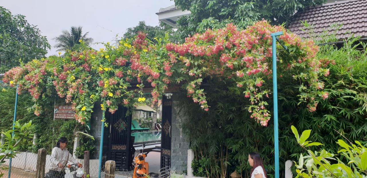 Hotel Osaka Riverside & Hoi An