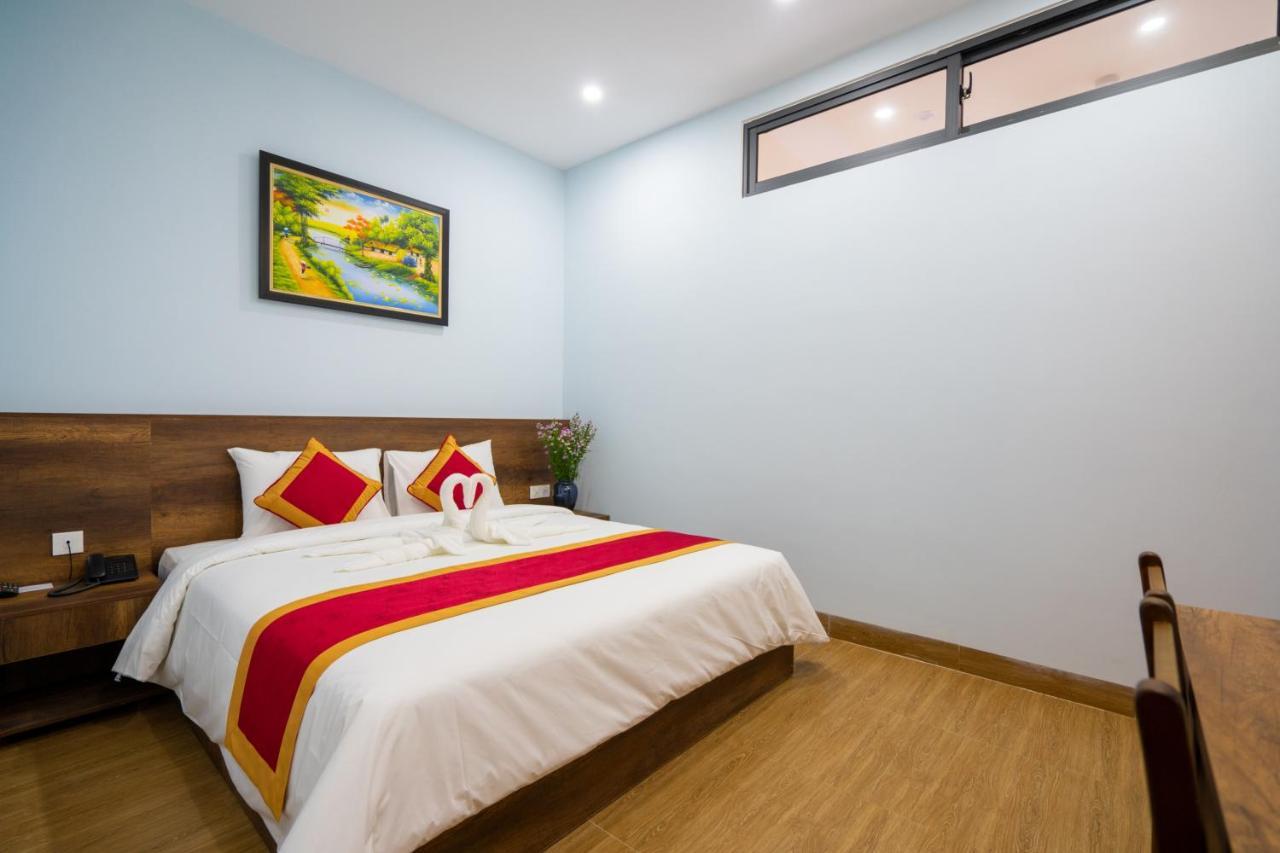 Golden Field Homestay *