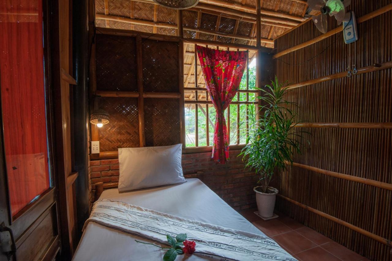 Tra Que Flowers Homestay